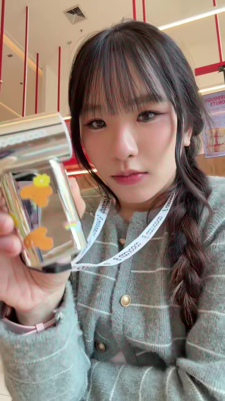 Từ trái tim người nóng vội, xin giới thiệu quạt cầm tay 🥵 #goojodoqfan #quạtcầmtay #quạtkhôngdây #quạtdiđộng #quạtđeo cổ