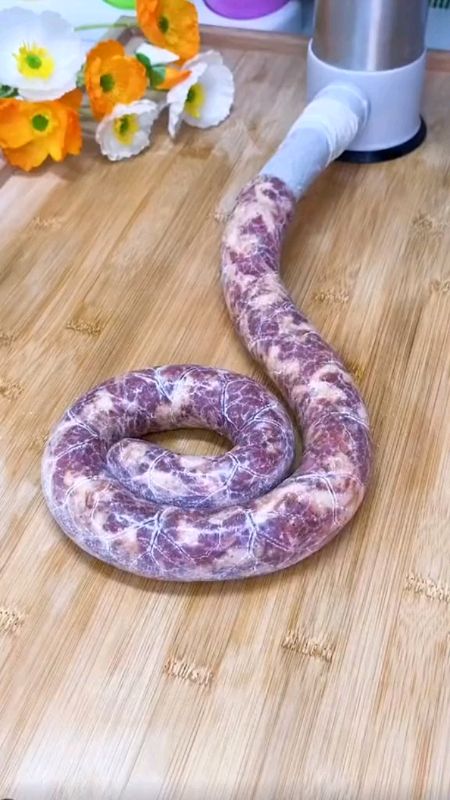 Ống ép xúc xích