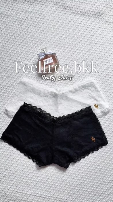 #feelfreebkk #feelfree #กางเกงไปทะเล #บิกินี่ #กางเกงลูกไม้ #กางเกงขาสั้น
