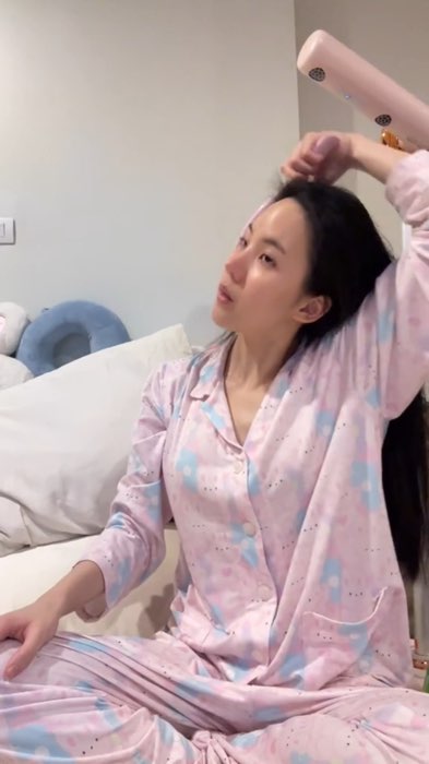 sấy tóc#máy sấy tóc #máy sấy đặt nền#videoMission #Shopee biển thuốc #Sản phẩm hot trong Ứng dụng Som #Sản phẩm hot Ứng dụng Som#Clip hot thư viện đánh giá #shopeehome #shopeevideoTh #đánh giá Ứng dụng Som