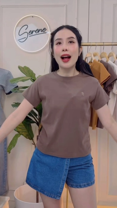 #เสื้อคอกลม #เสื้อยืด #เสื้อเข้ารูป #เสื้อ  #คลาสแฟชั่น #เสื้อผ้าแฟชั่น #ของเด็ดแอปส้ม #ของปังดังในแอปส้ม #ShopeeFashion #ShopeeVideoTH