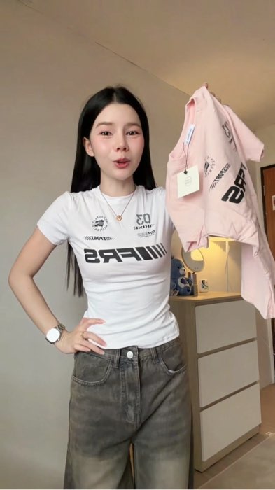 Áo chạy đua Chi #Mosesqueen mang đến phong cách cay nồng như chúng mình rồi, thật phấn khích. Kiểu dáng đẹp, vải si mềm mại 🫶🏻💗 #เสื้อแฟชั่น #ป้ายยาแฟชั่น #ShopeeVideo #Fashionshopee